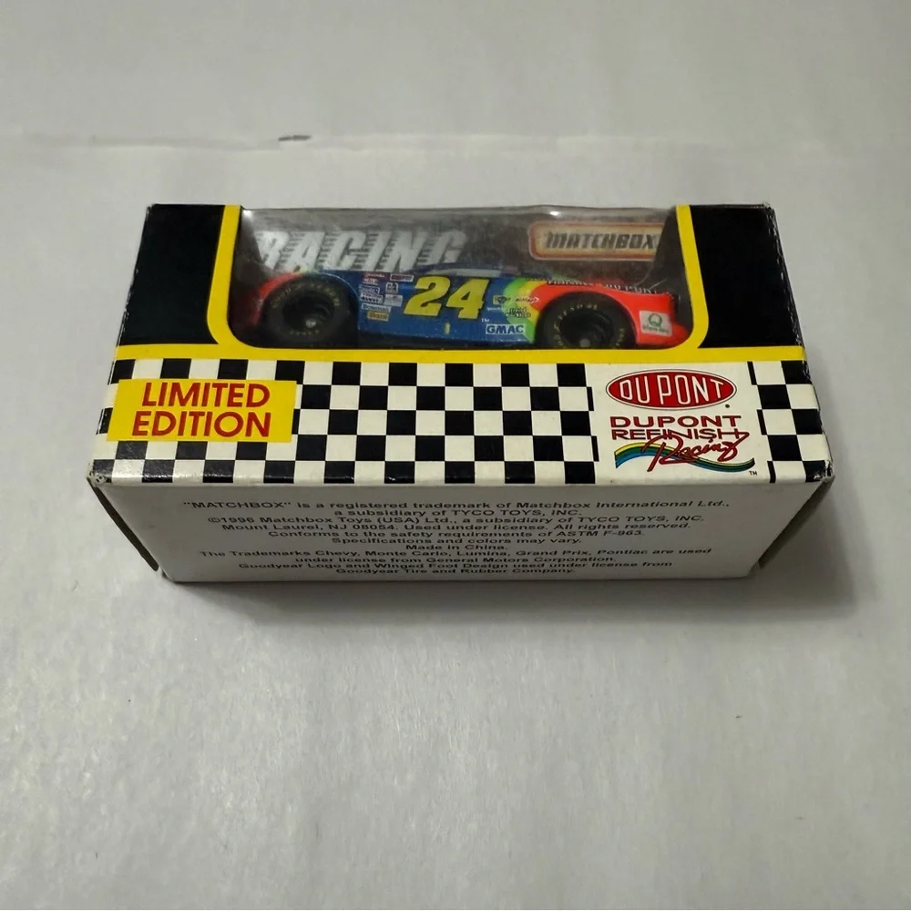 Matchbox Racing Superstars Limited Edition Car 1996 Jeff Gordon #24 Dupont 1:64